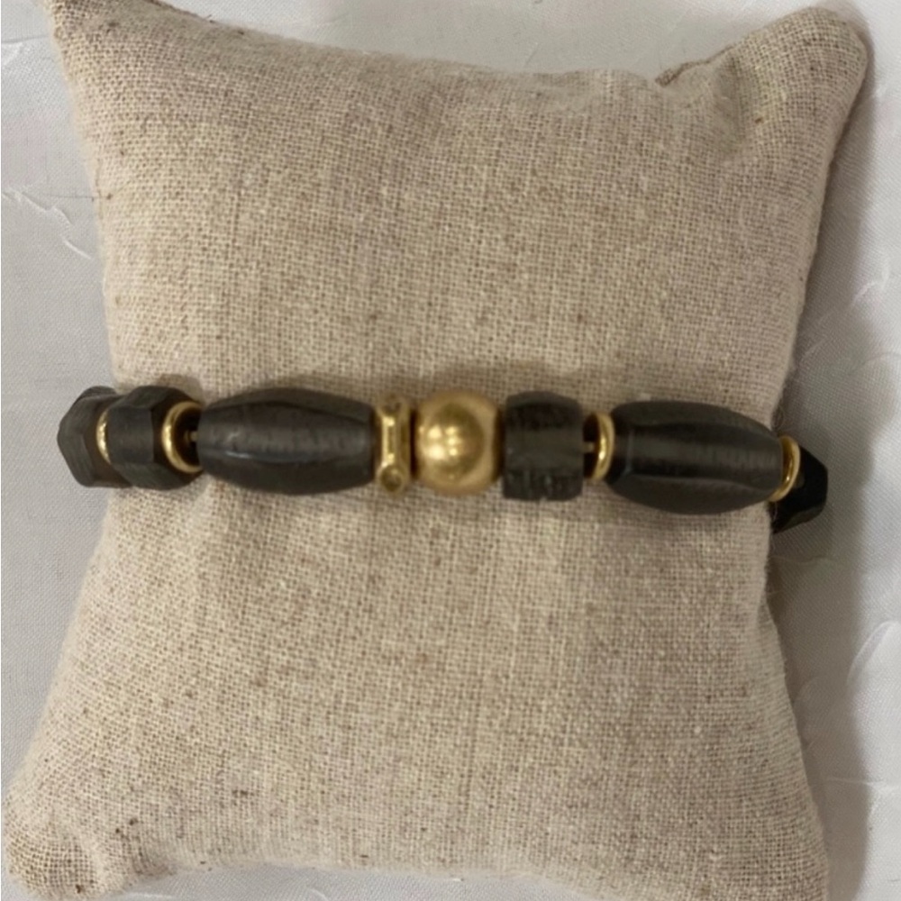 Stella & Dot Black and Gold Beaded Bracelet